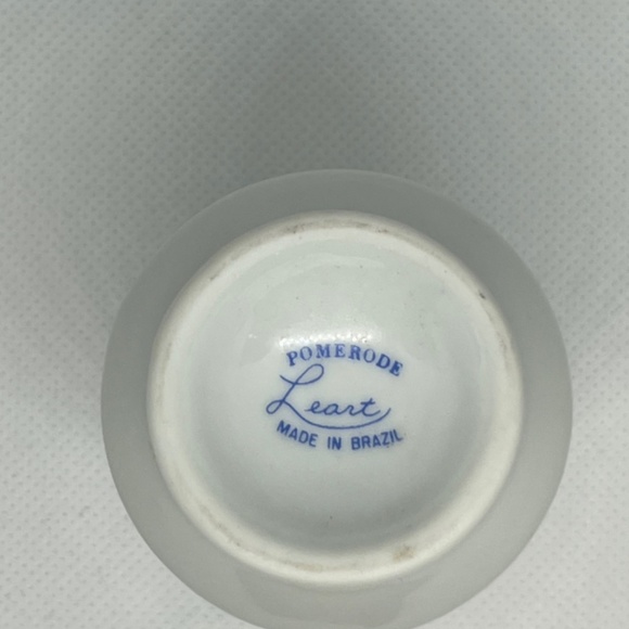 Leart Pomerode Miniature Vase - Picture 7 of 7